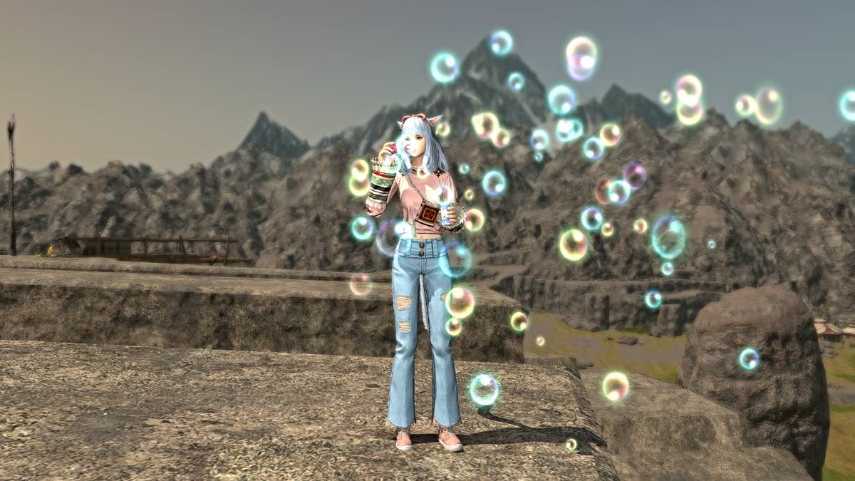 Using the Blow Bubbles emote in FFXIV